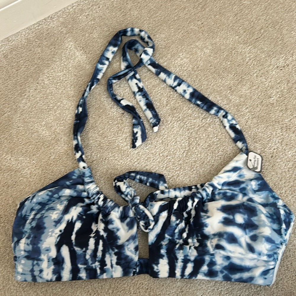 Amazon Bikini Top-NWT